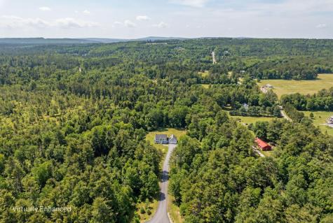15 Narrow Way Poland ME 04274