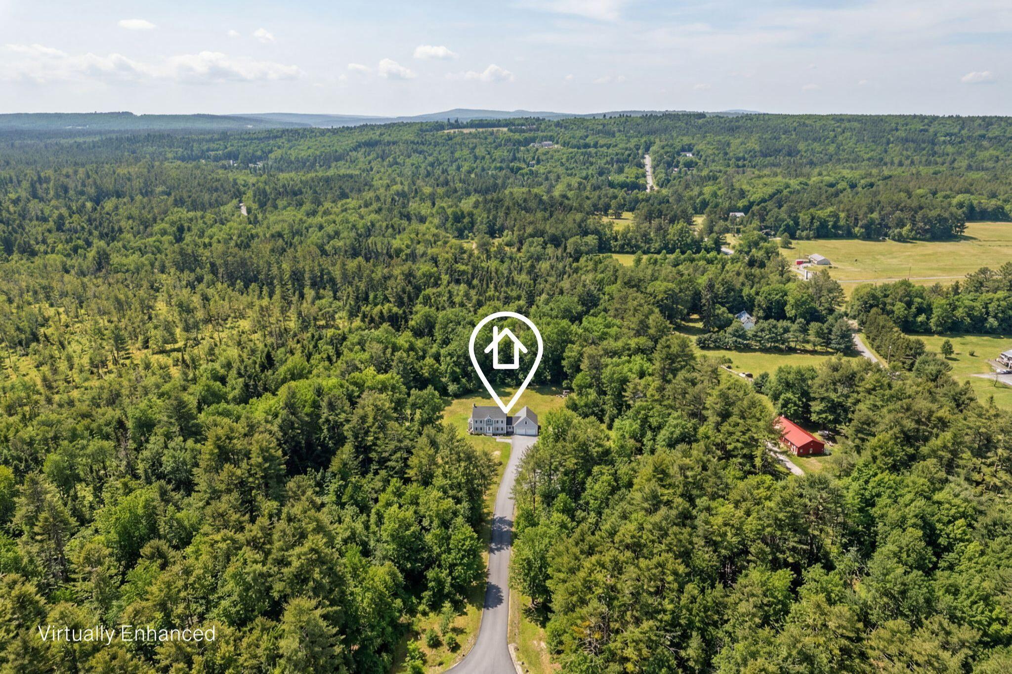 15 Narrow Way Poland ME 04274