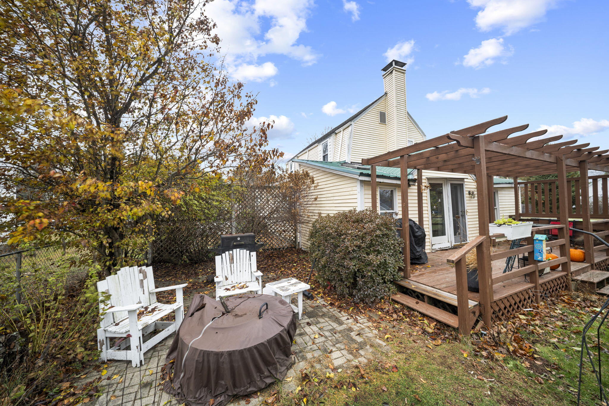 1097 Pequawket Trail Standish ME 04085