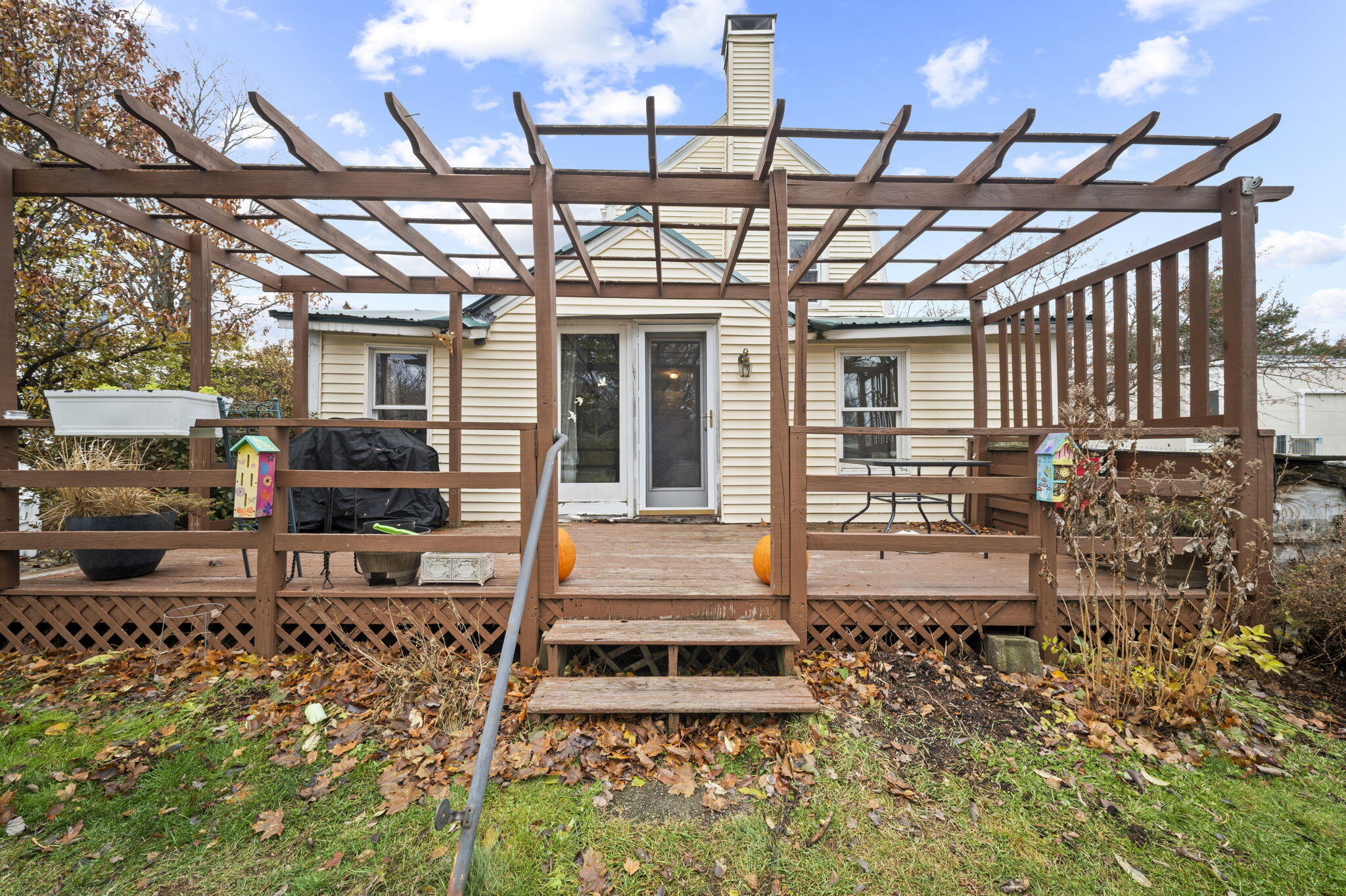 1097 Pequawket Trail Standish ME 04085