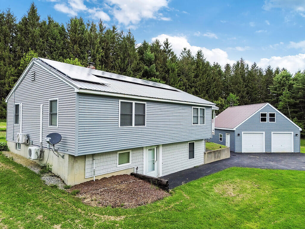 20 Pitt Road Windsor ME 04363
