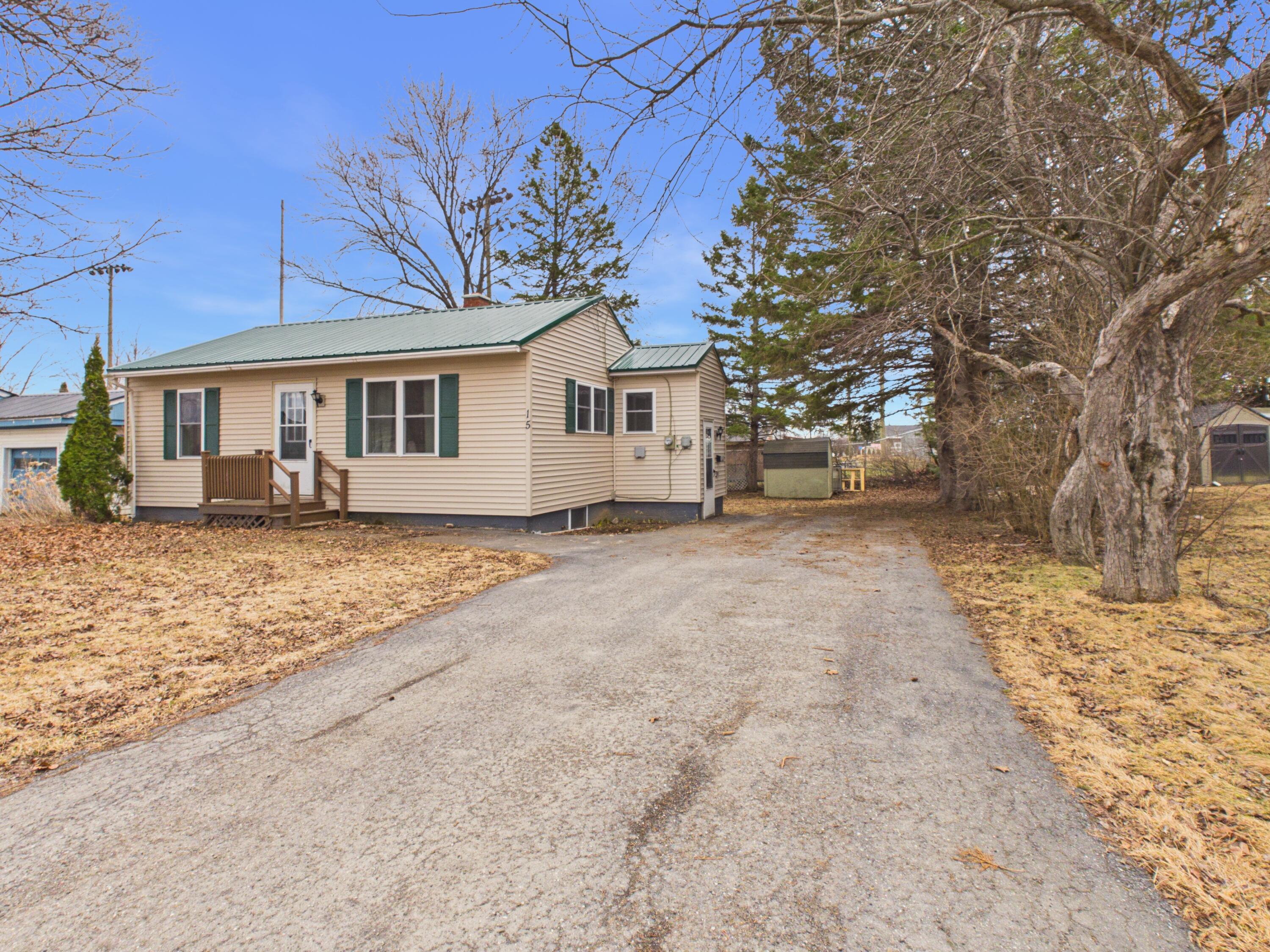 15 Glendale Road Caribou ME 04736