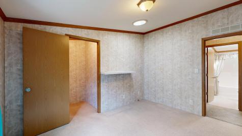 13 Evergreen Road Lewiston ME 04240