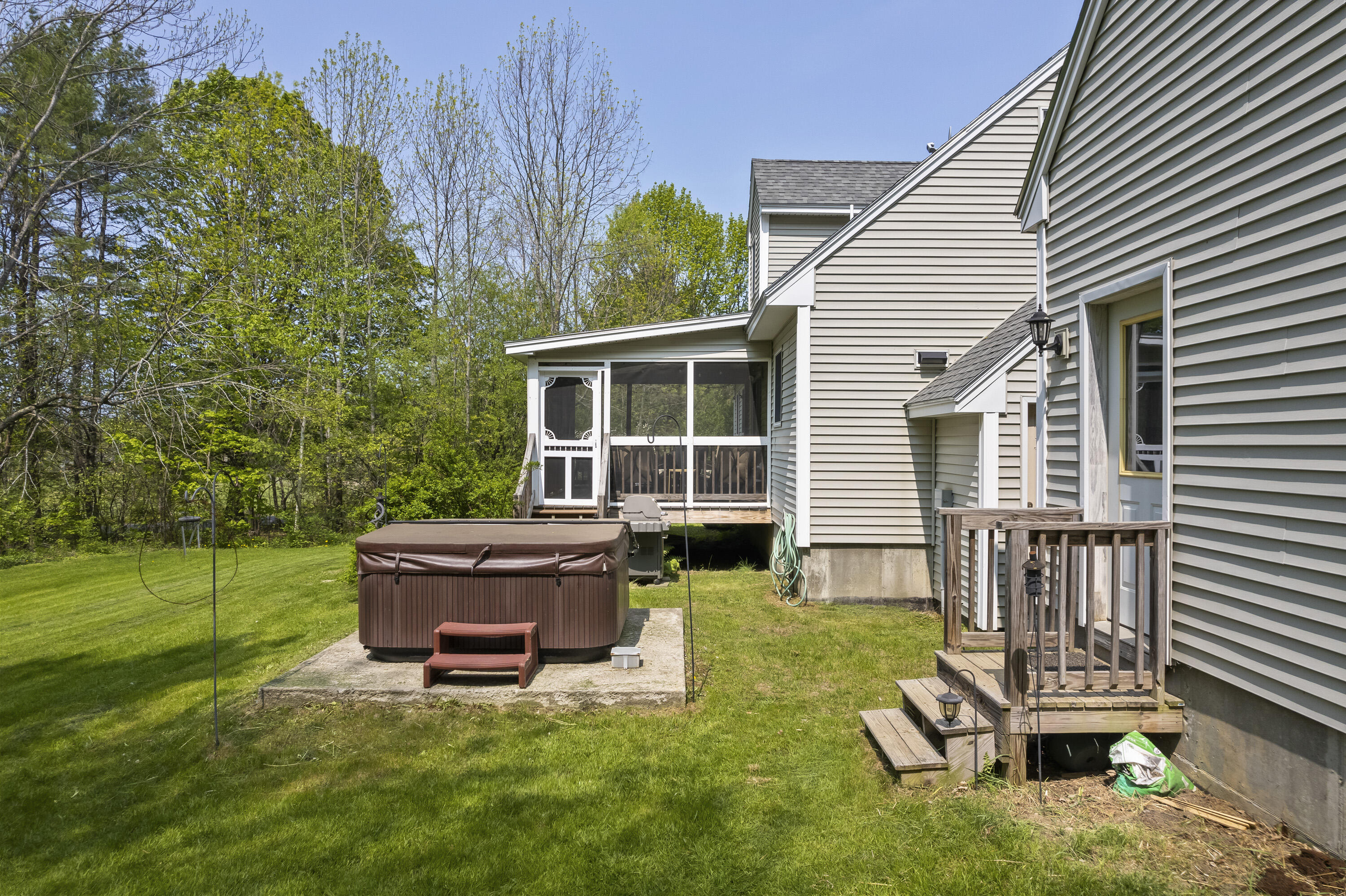 25 Sandy Cove Palermo ME 04354