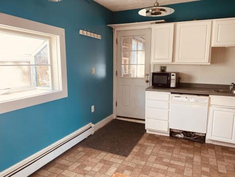 61 Newbury Street Auburn ME 04210