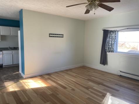 61 Newbury Street Auburn ME 04210