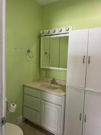 61 Newbury Street Auburn ME 04210