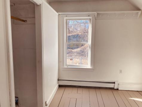 61 Newbury Street Auburn ME 04210