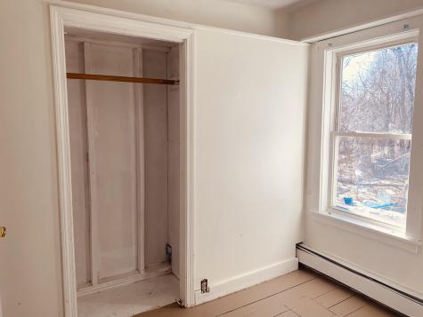 61 Newbury Street Auburn ME 04210
