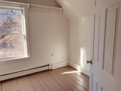 61 Newbury Street Auburn ME 04210
