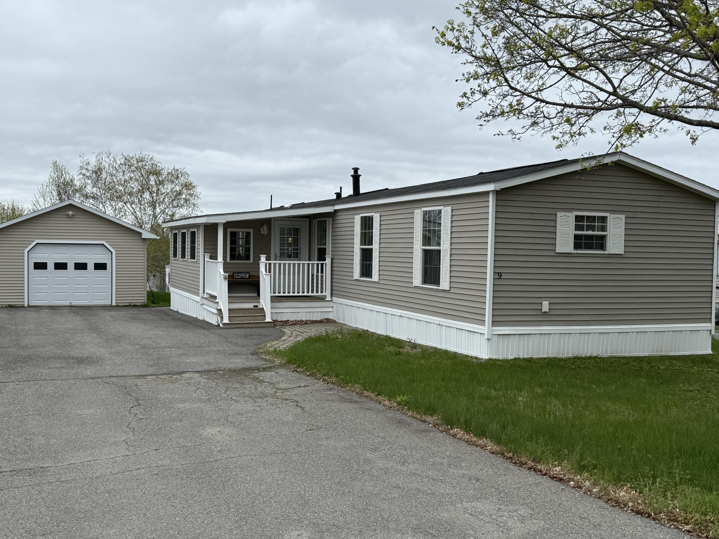 9 L Street Bangor ME 04401