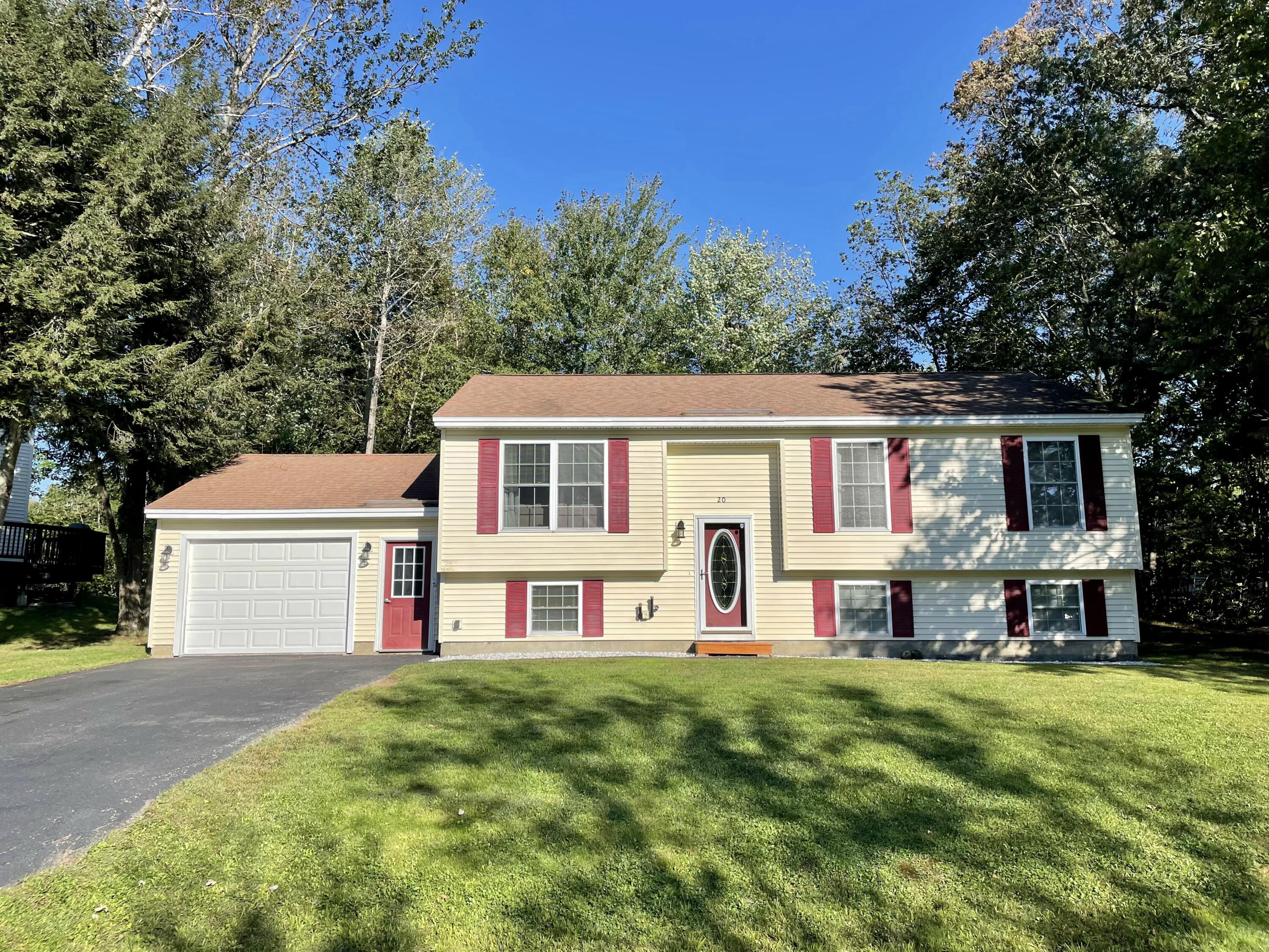 20 Streamside Drive Auburn ME 04210