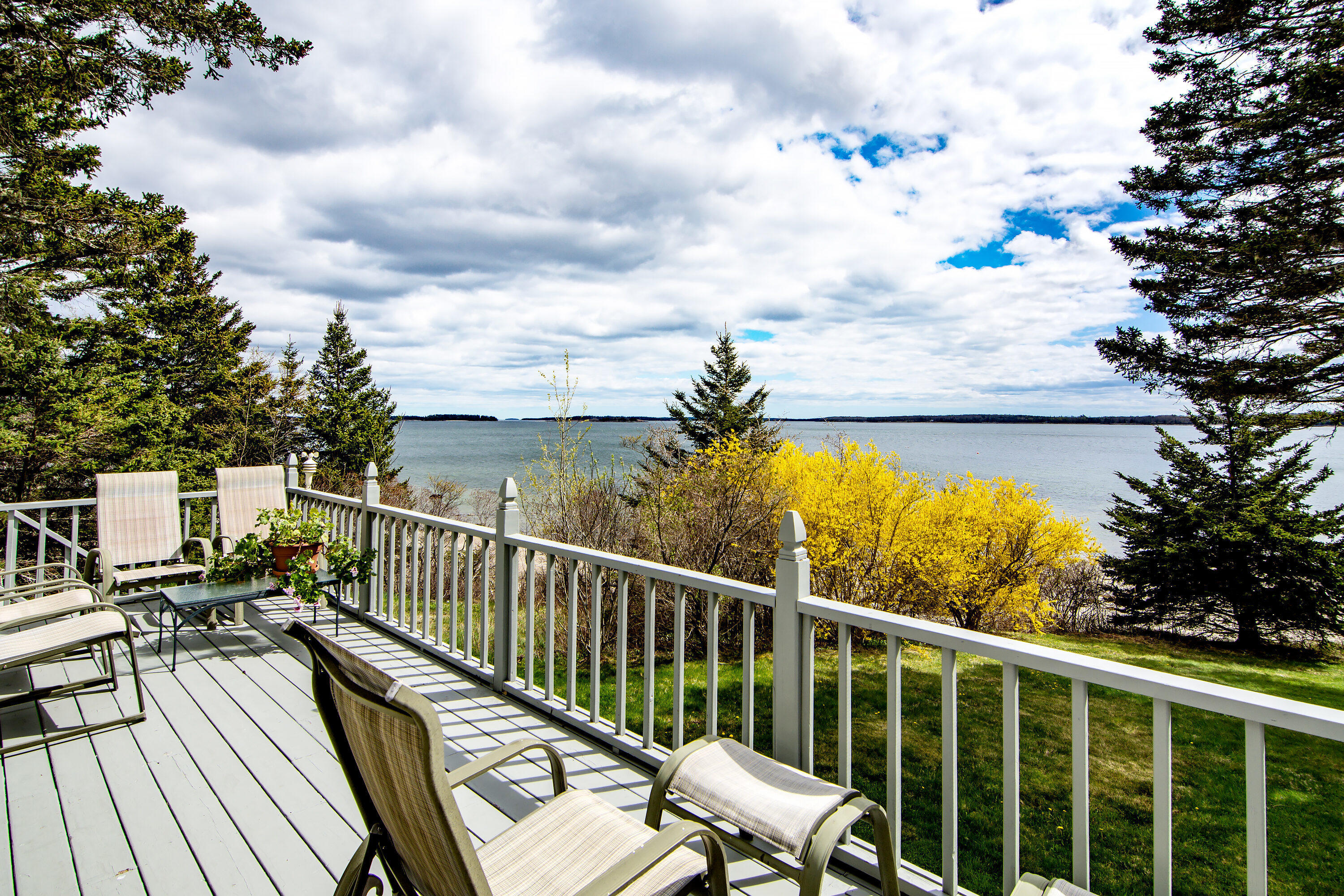 18 Bridges Point Lane Brooklin ME 04616