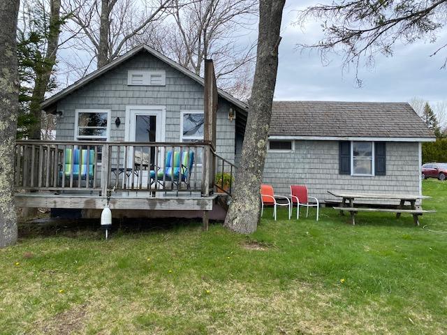 18 Bridges Point Lane Brooklin ME 04616