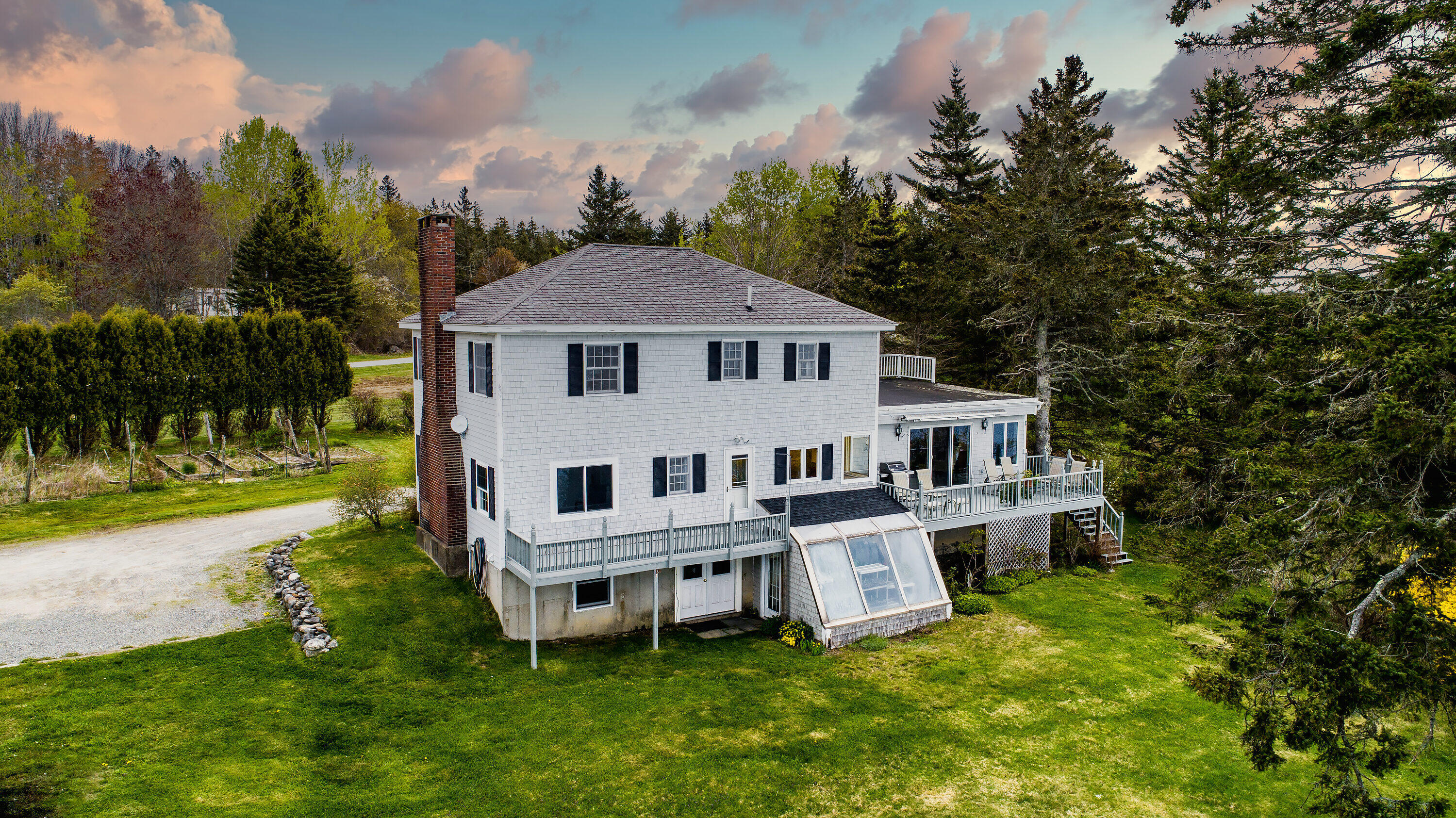 18 Bridges Point Lane Brooklin ME 04616