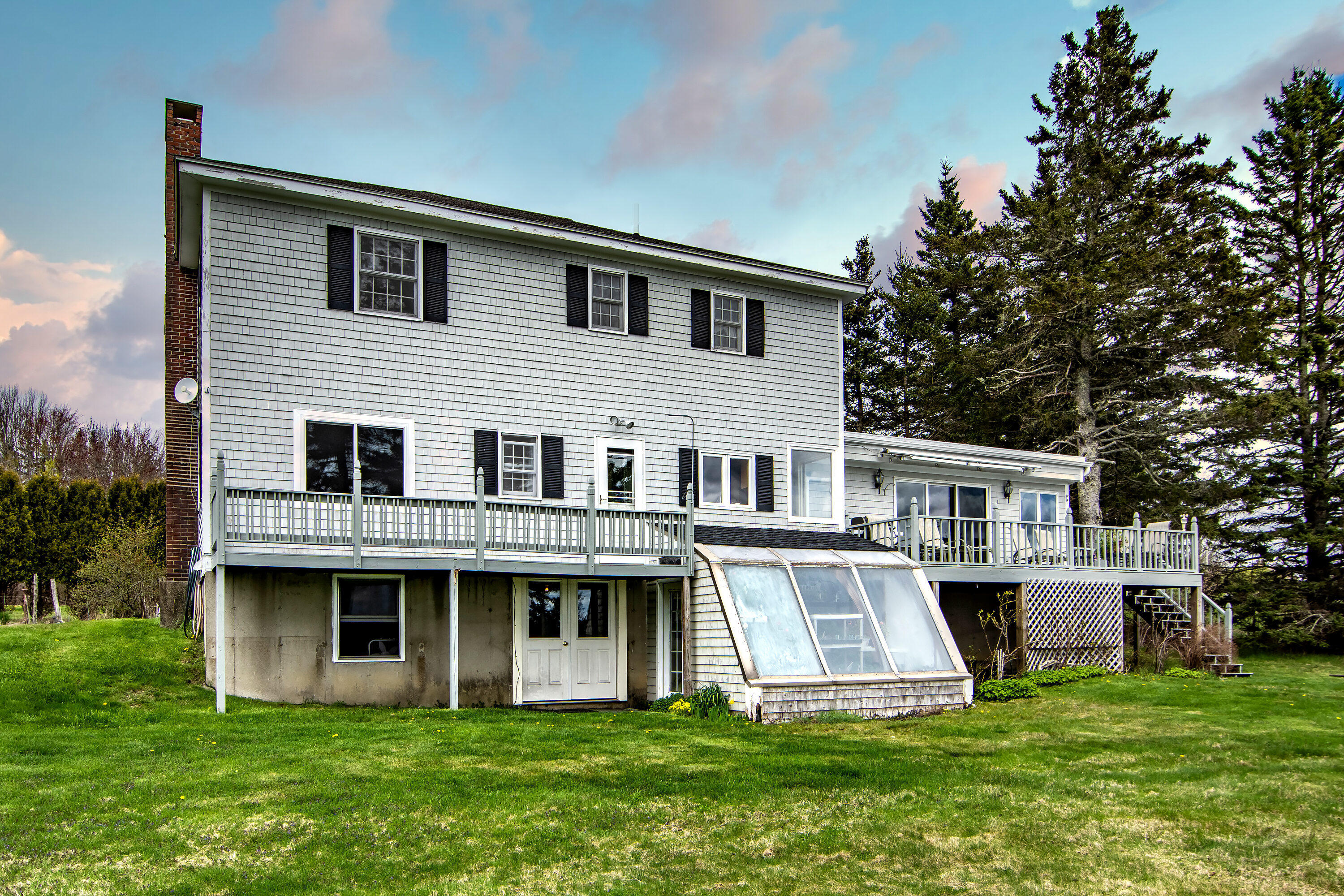 18 Bridges Point Lane Brooklin ME 04616