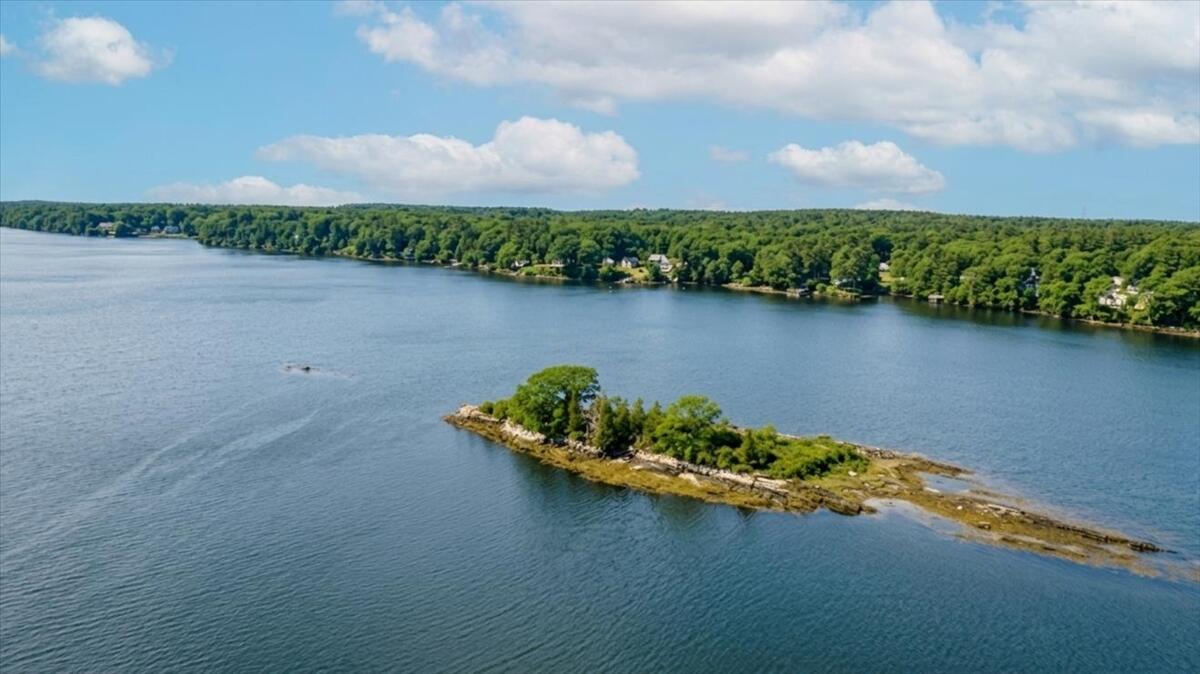 25 Bernier Lane Harpswell ME 04079