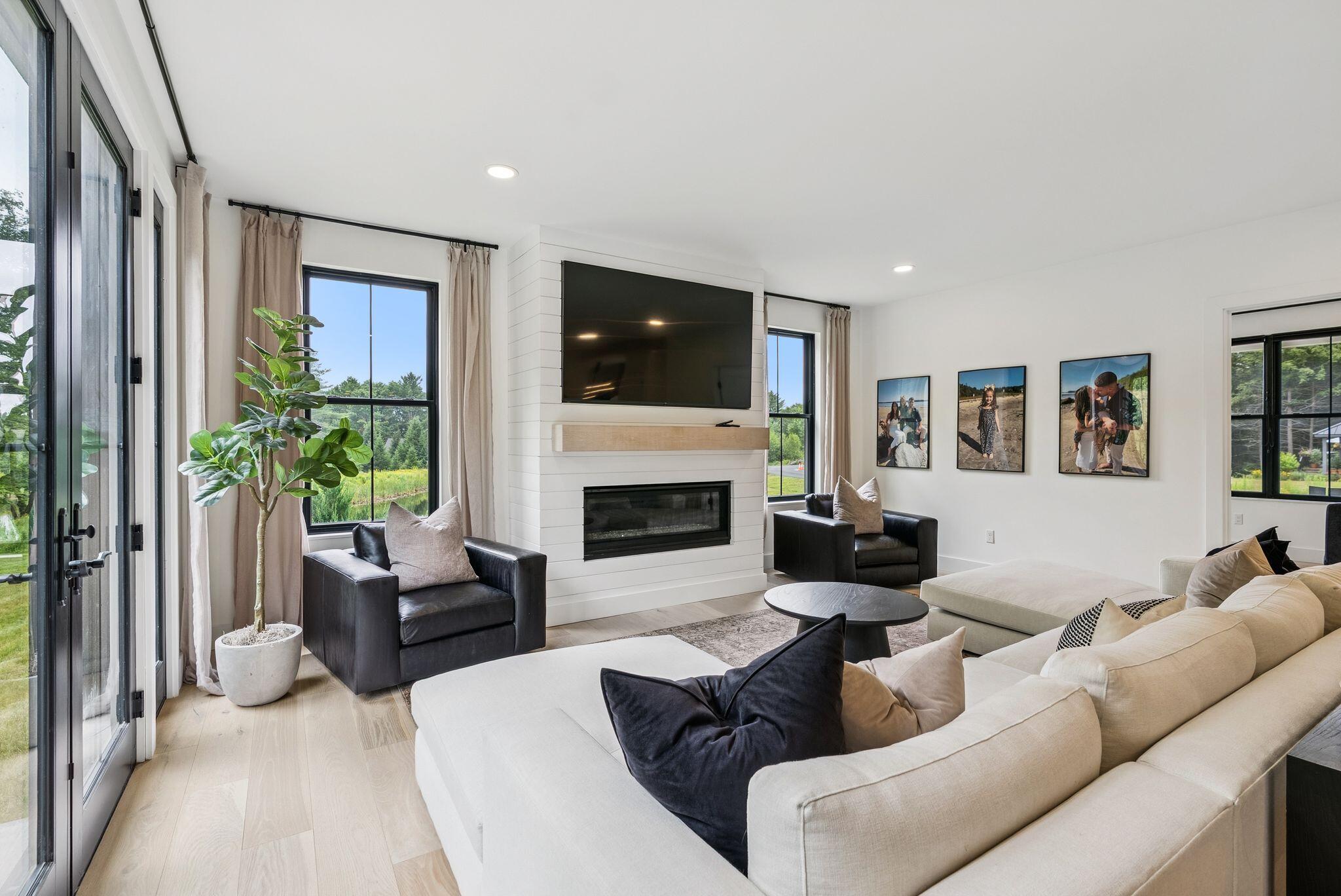 27 Vining Way Cumberland ME 04021