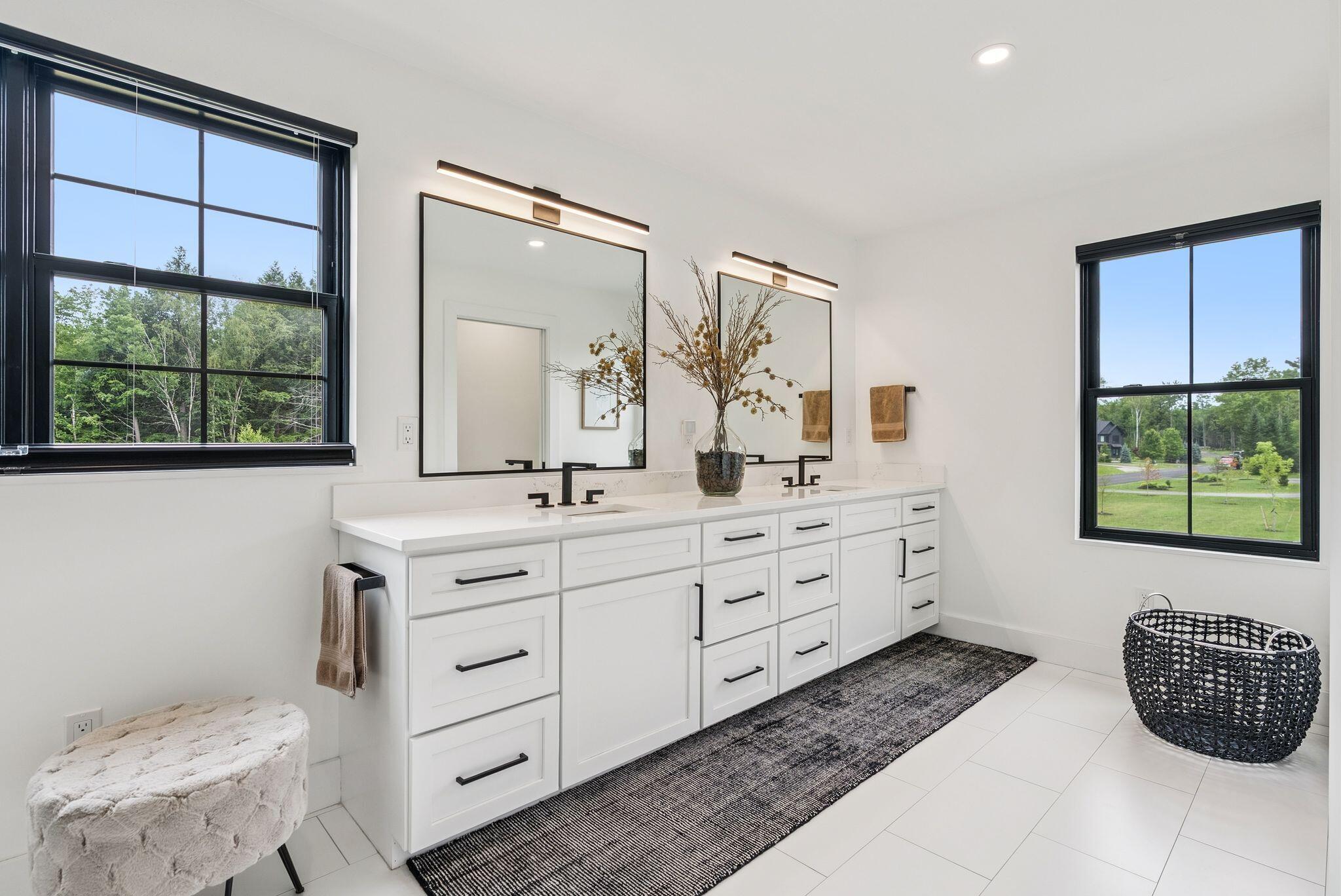 27 Vining Way Cumberland ME 04021