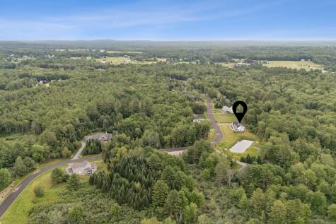 27 Vining Way Cumberland ME 04021