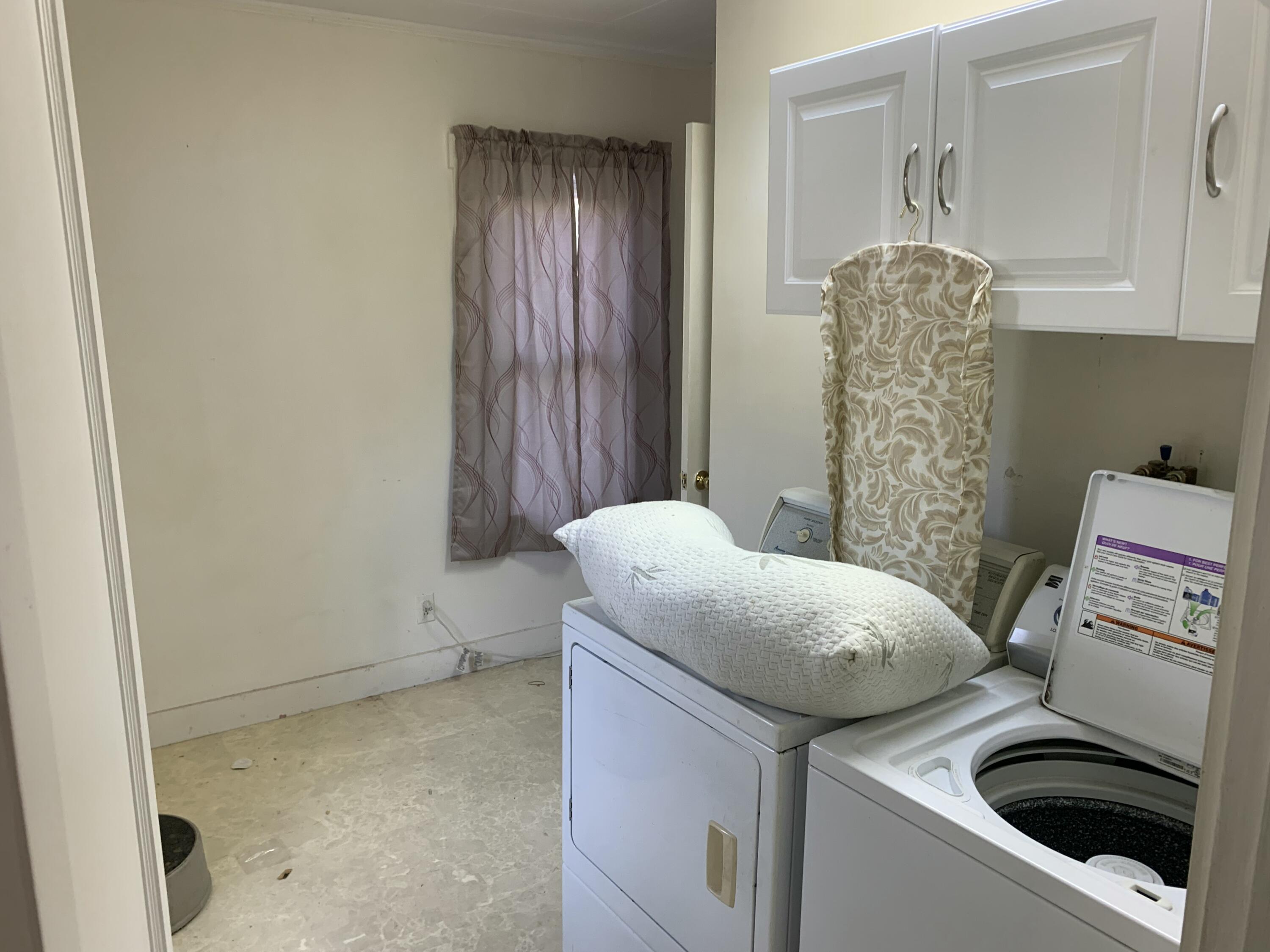 577 Maine Avenue Farmingdale ME 04344