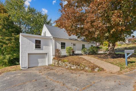 29 Delcliffe Lane Lewiston ME 04240