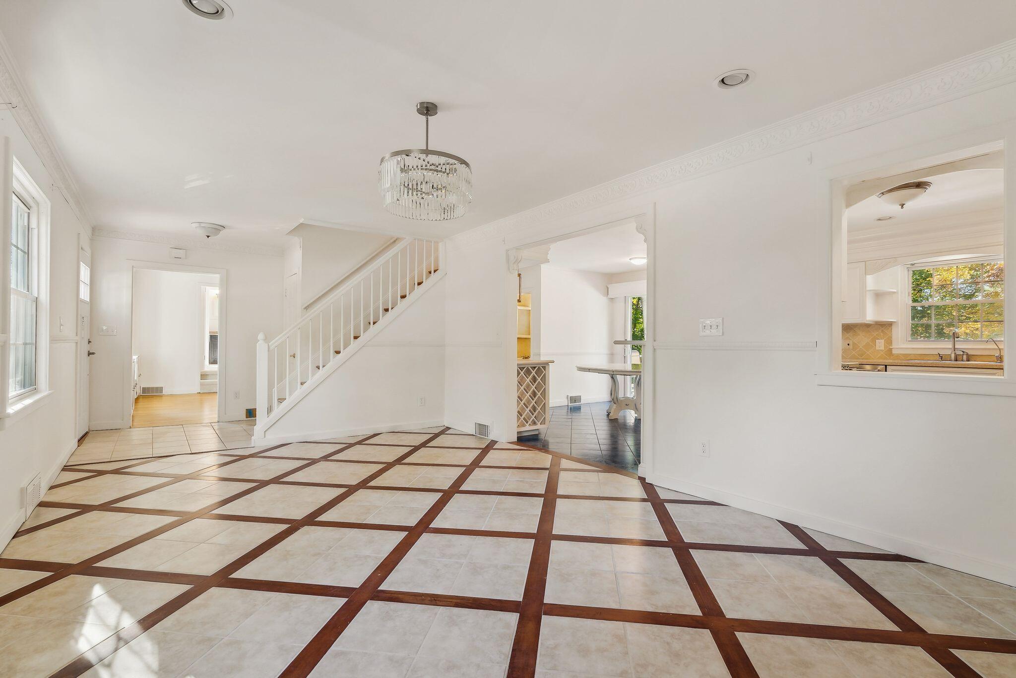 29 Delcliffe Lane Lewiston ME 04240