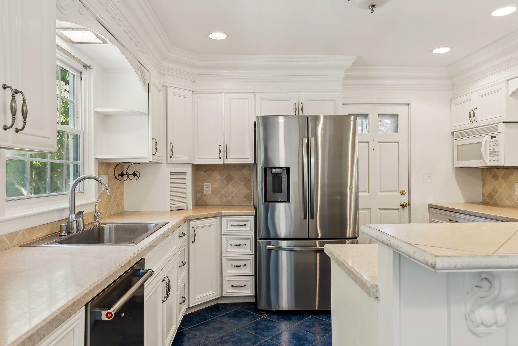 29 Delcliffe Lane Lewiston ME 04240