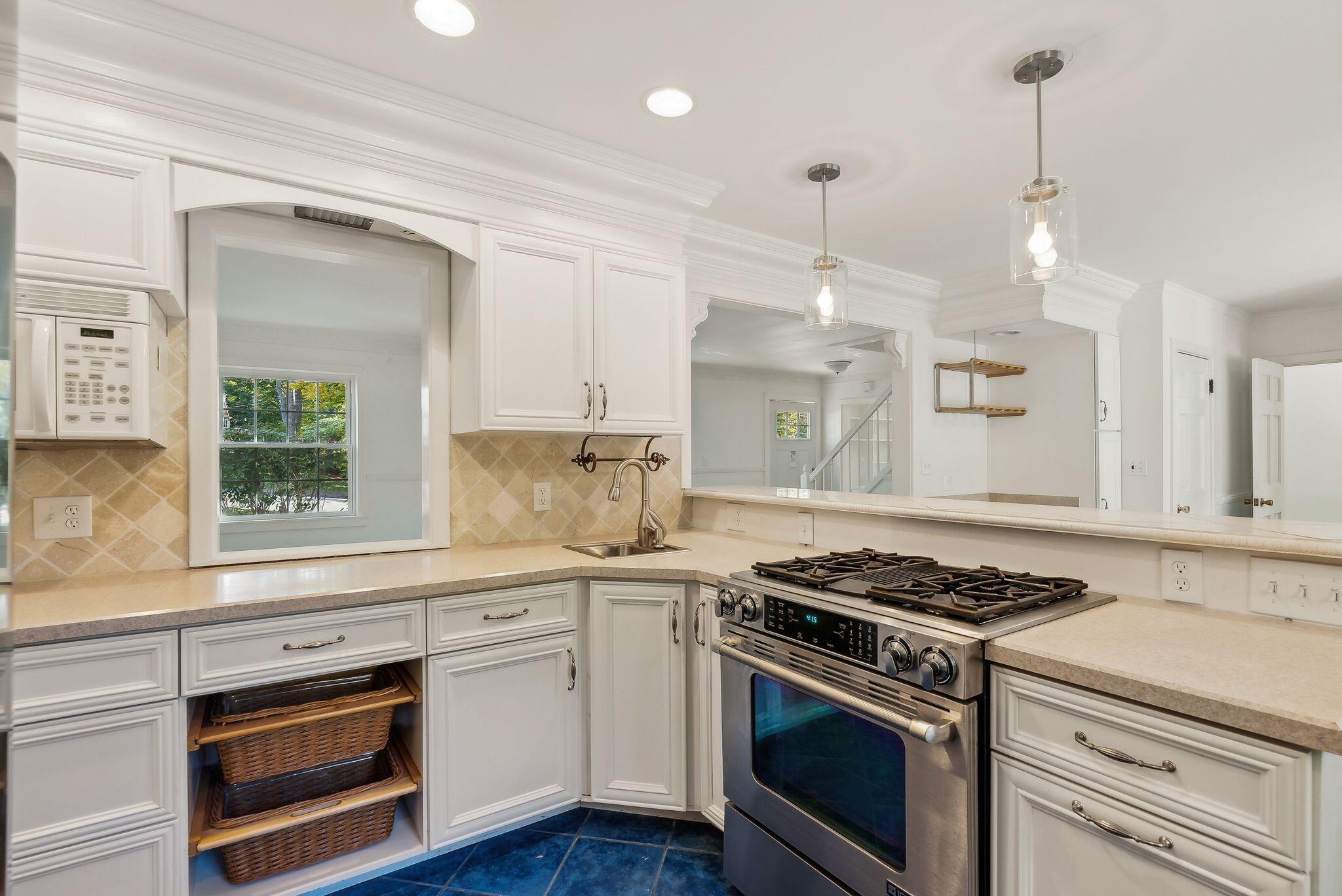 29 Delcliffe Lane Lewiston ME 04240