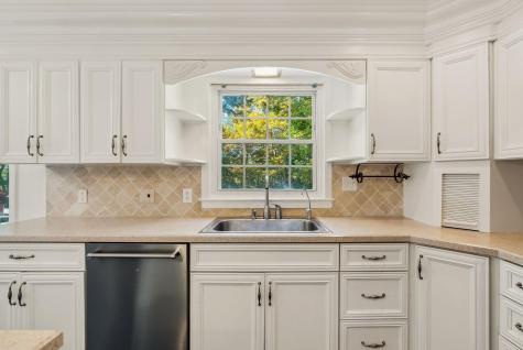 29 Delcliffe Lane Lewiston ME 04240