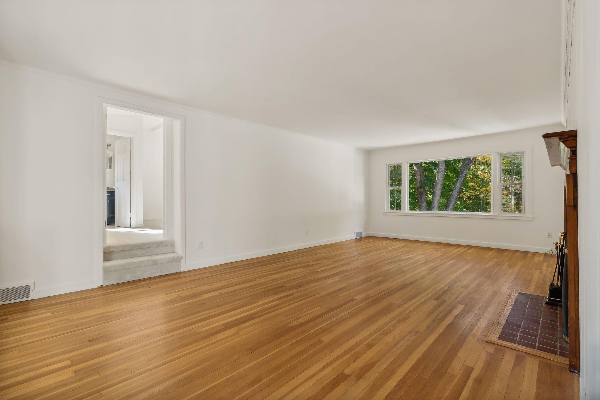 29 Delcliffe Lane Lewiston ME 04240