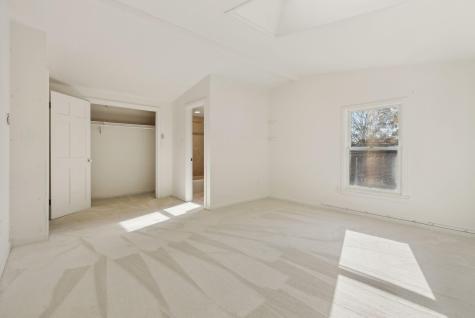 29 Delcliffe Lane Lewiston ME 04240