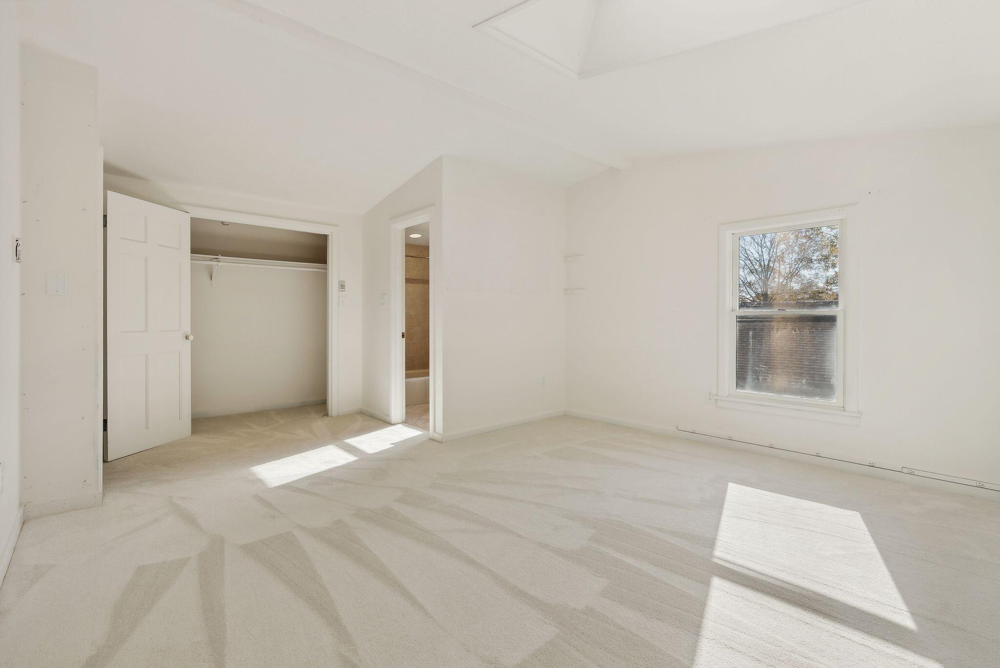 29 Delcliffe Lane Lewiston ME 04240