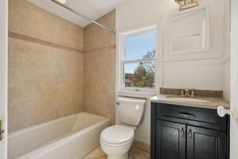 29 Delcliffe Lane Lewiston ME 04240