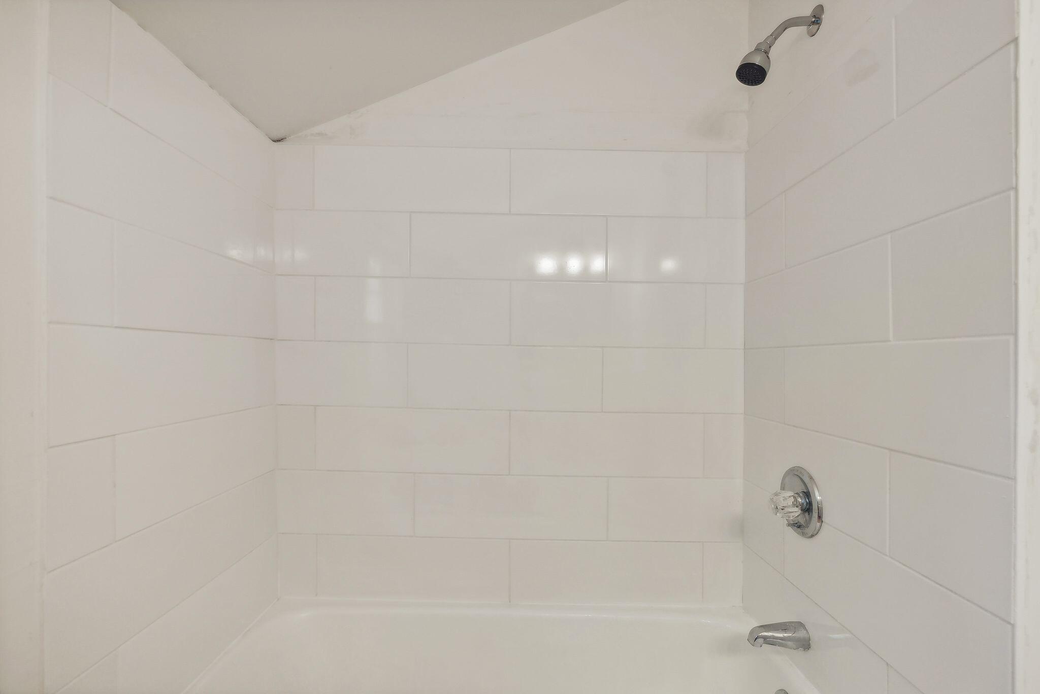 29 Delcliffe Lane Lewiston ME 04240