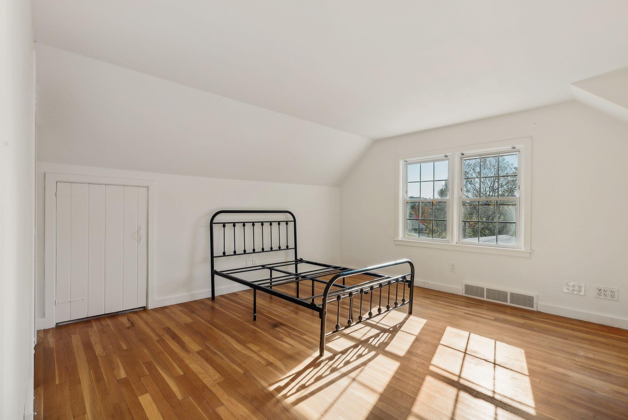 29 Delcliffe Lane Lewiston ME 04240