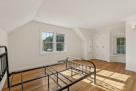 29 Delcliffe Lane Lewiston ME 04240