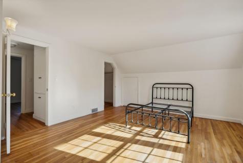 29 Delcliffe Lane Lewiston ME 04240