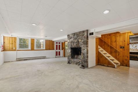 29 Delcliffe Lane Lewiston ME 04240