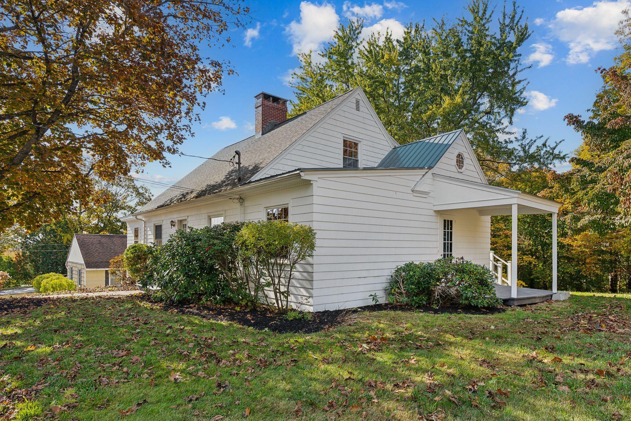 29 Delcliffe Lane Lewiston ME 04240