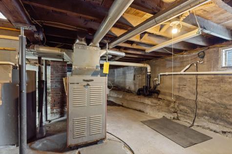 8 Squire Street Waterville ME 04901