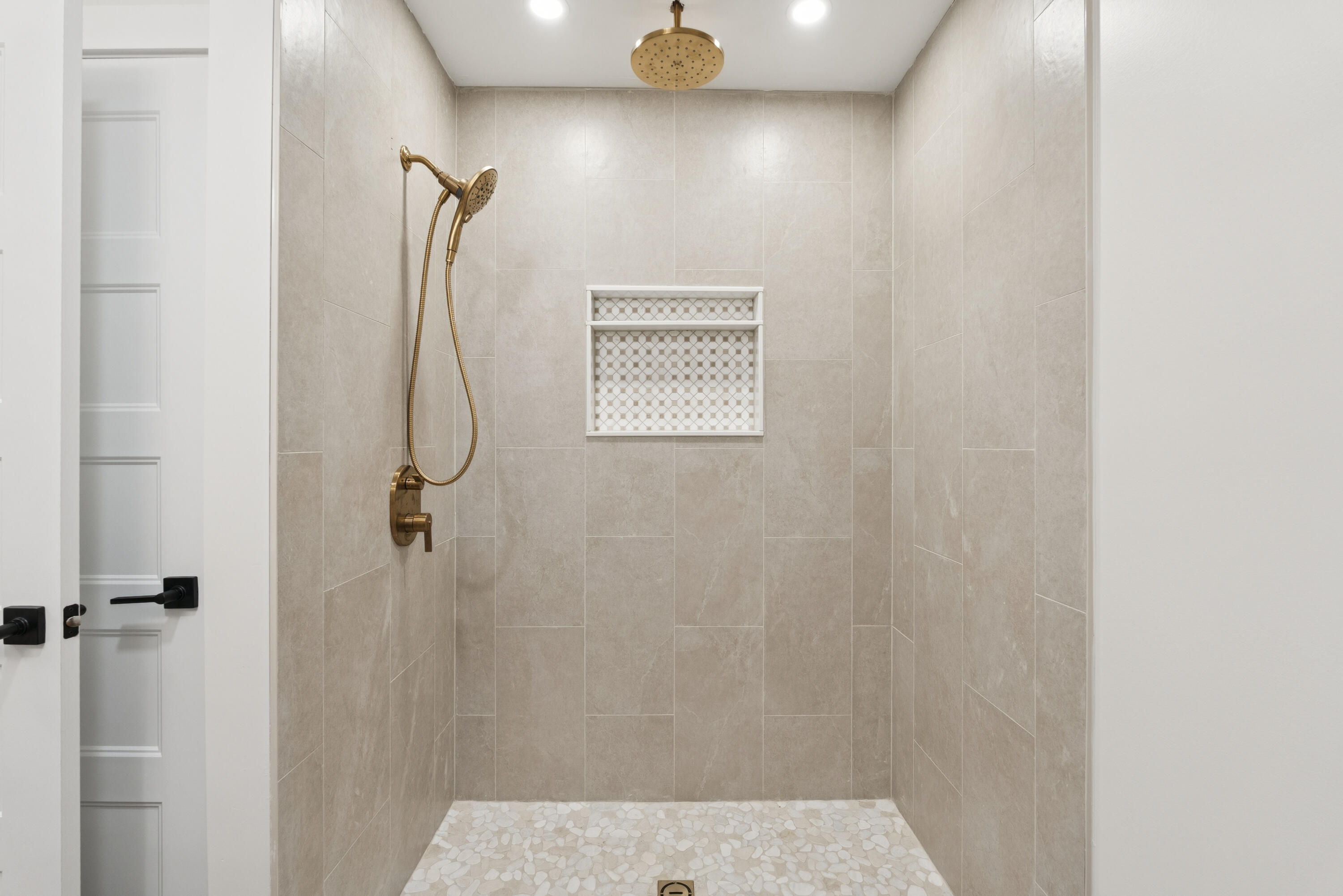 9 Ledgewood Drive Brunswick ME 04011