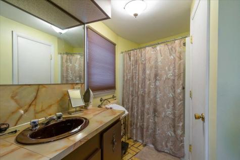 13 Olympic Avenue Rockland ME 04841