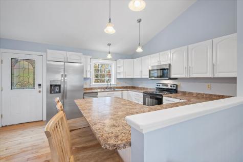 21 Yankee Avenue Bangor ME 04401