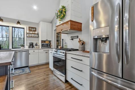 10 Dandelion Rock Lane Belgrade ME 04917