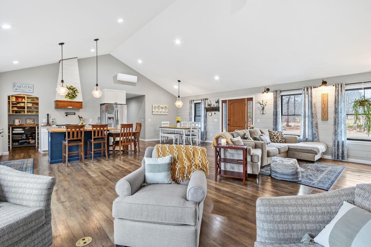 10 Dandelion Rock Lane Belgrade ME 04917