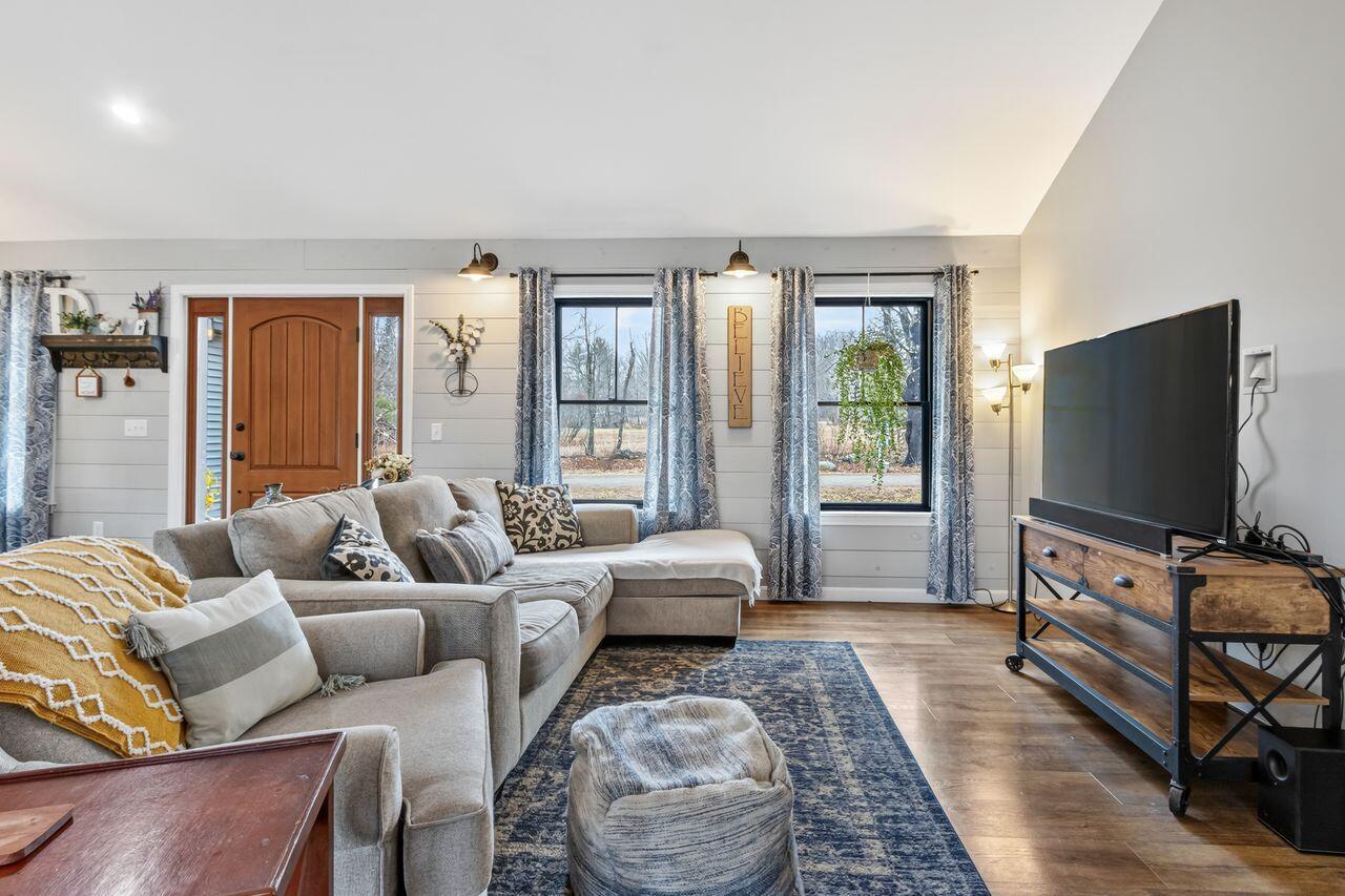 10 Dandelion Rock Lane Belgrade ME 04917