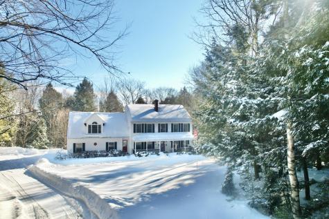 26 Hemlock Lane New Gloucester ME 04260