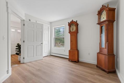 9 Hoffman's Way Georgetown ME 04548
