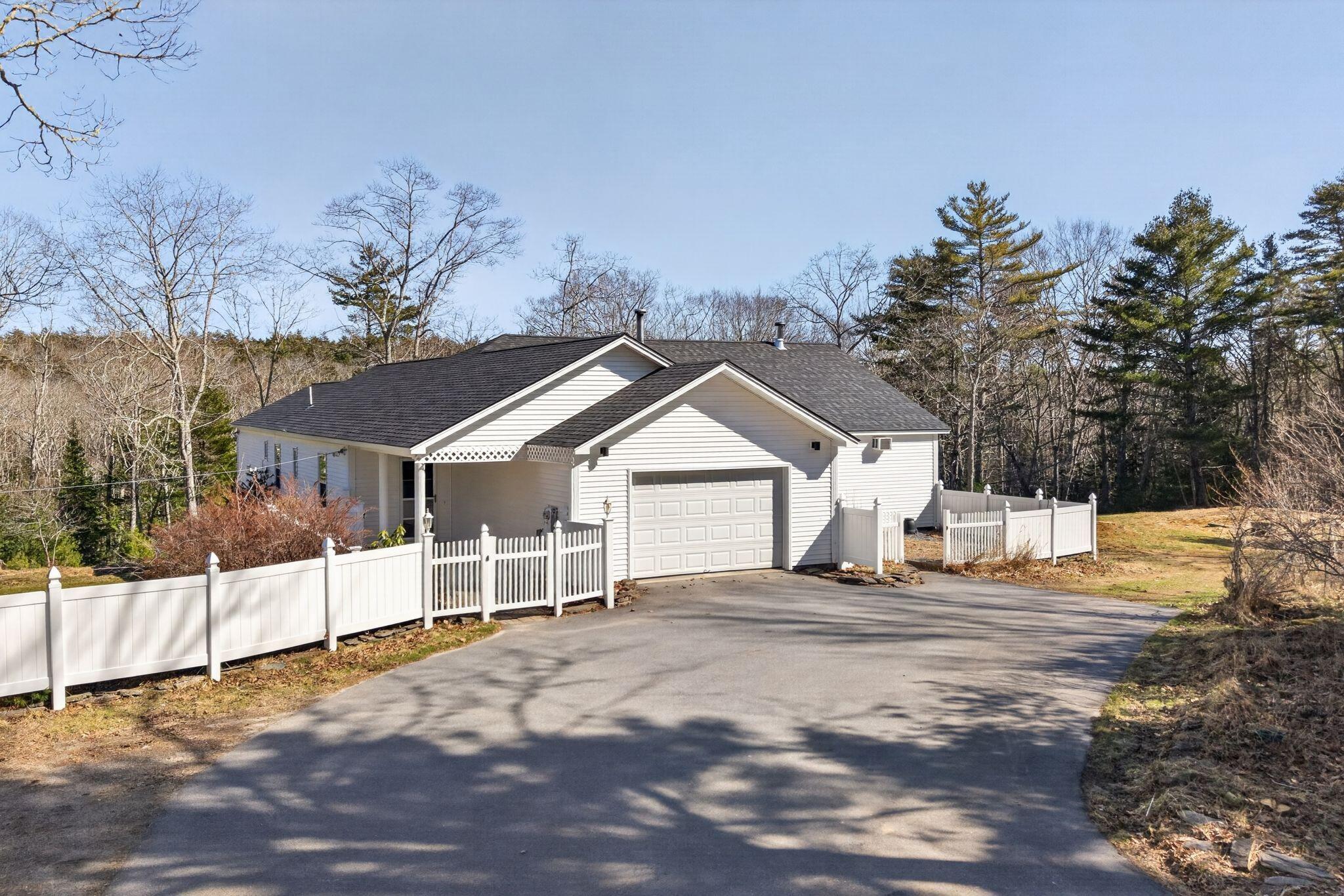 9 Hoffman's Way Georgetown ME 04548